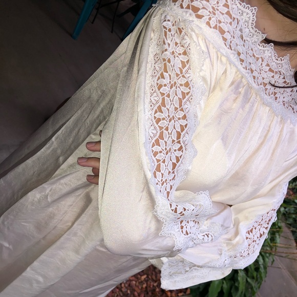 🍭NWT Hummingbird Lace Embellished Top - Picture 6 of 9